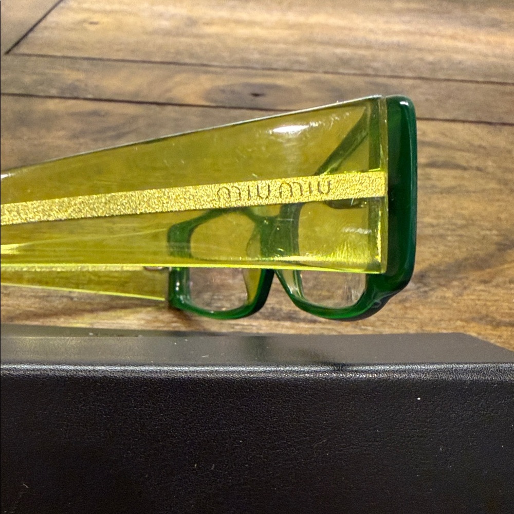 Miu Miu vintage Green Rectangular Glasses - Picture 4 of 9